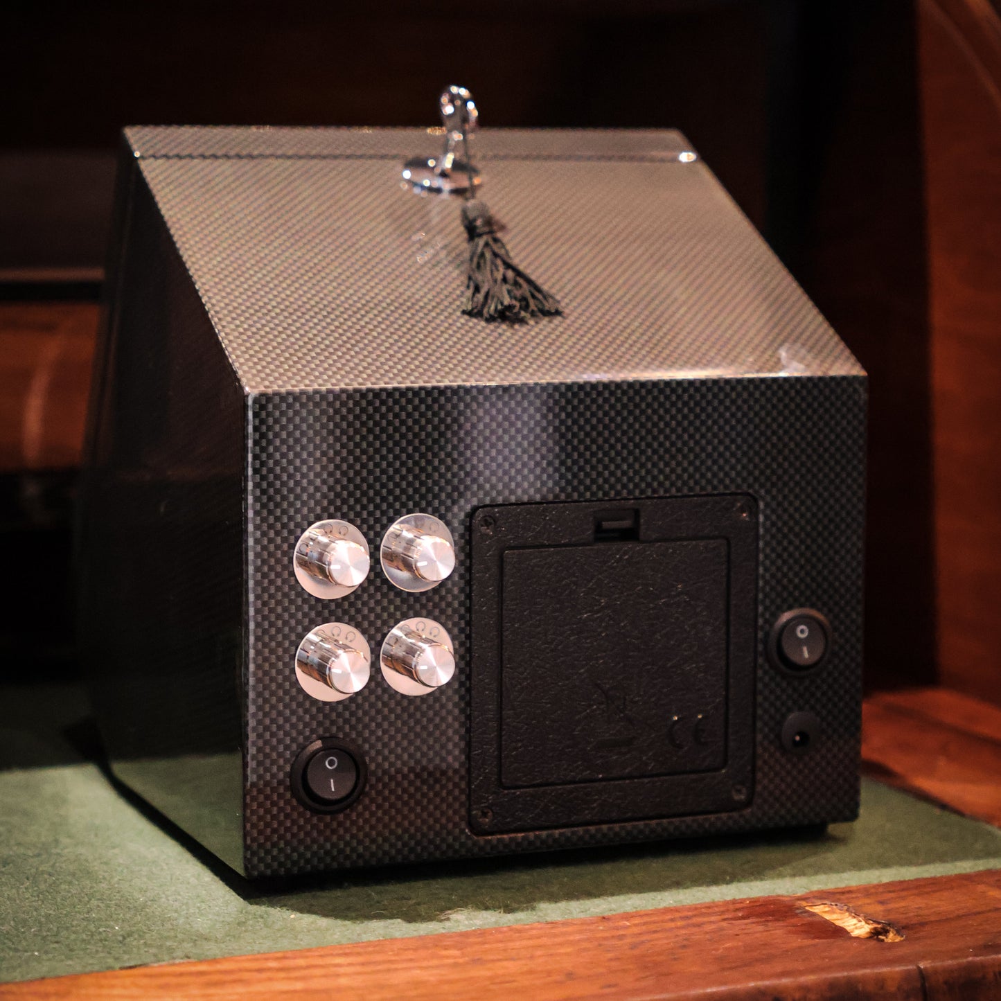LW14 Watch Winder 4 Watches – Carbon Fiber - Leader