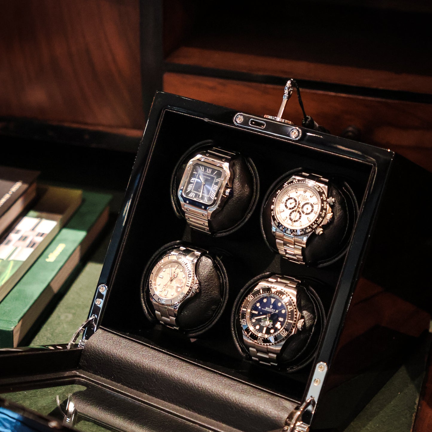 LW44 Watch Winder 4 Watches – Gloss Black - Leader