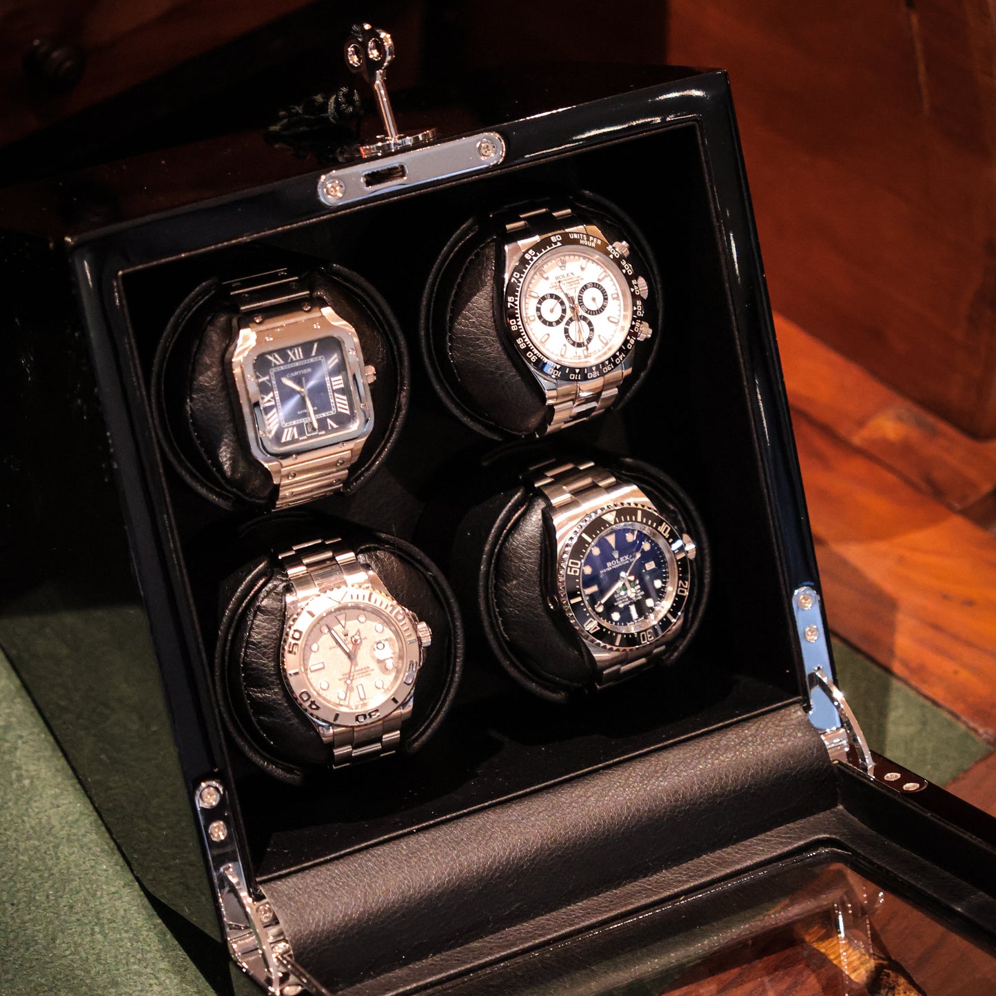 LW44 Watch Winder 4 Watches – Gloss Black - Leader