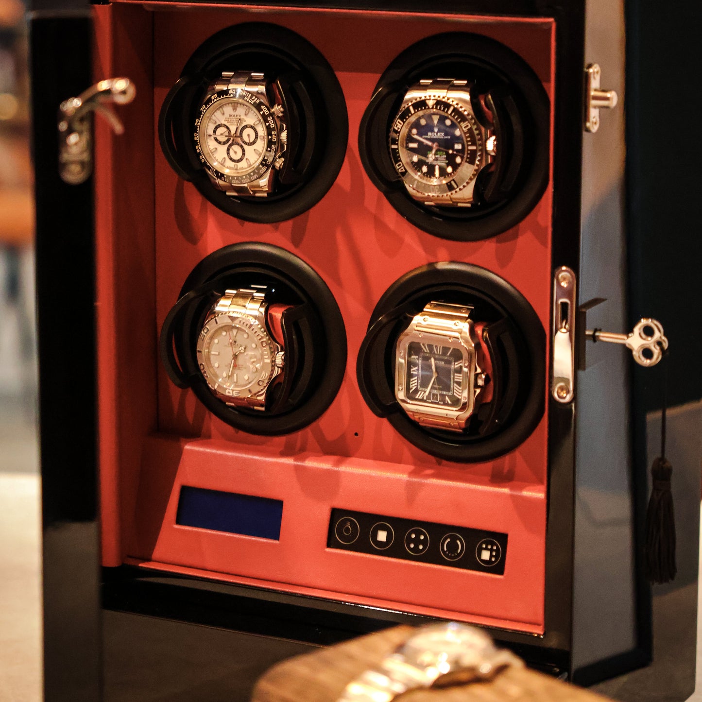 LW64 Watch Winder 4 Watches – Gloss Black & Red - Leader
