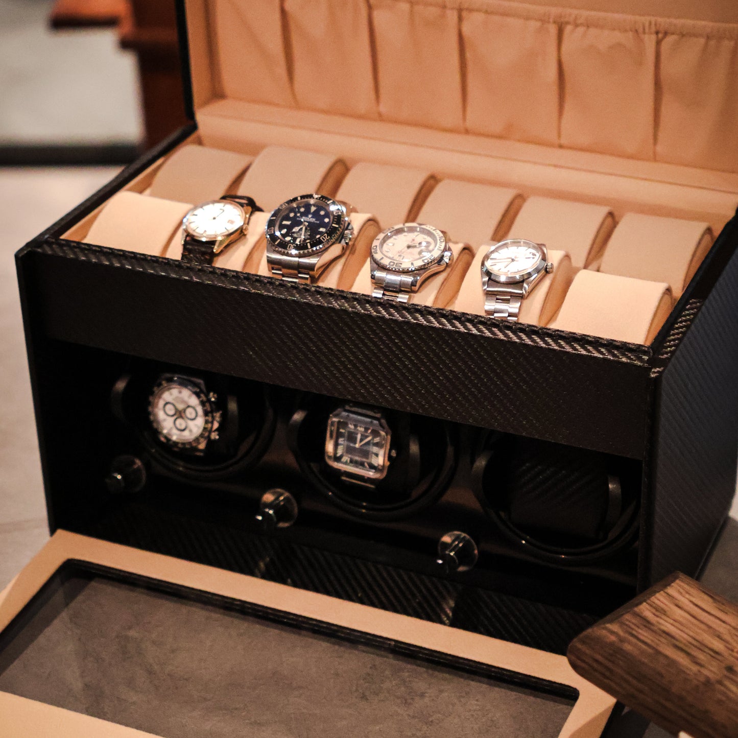 LW127 Watch Winder Box – Carbon Fiber & Camel Velvet - Leader